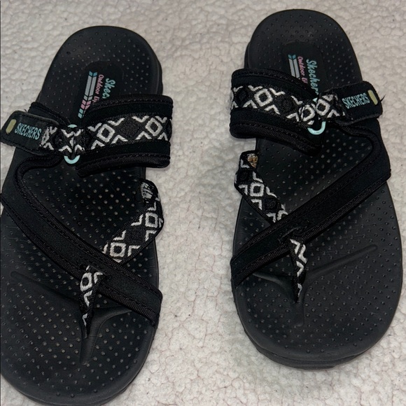 Skechers bundle 2 pairs sandals Women's Black and Brown Sandals - Picture 3 of 11